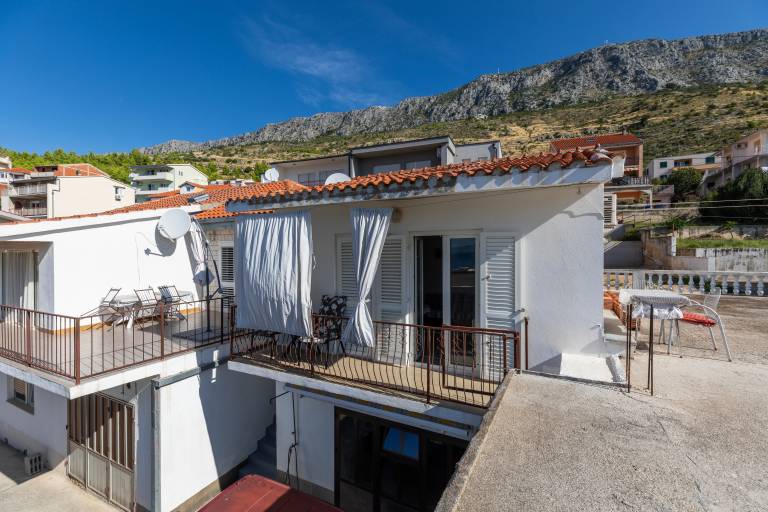 Charming holiday apartment with patio, yard & BBQ | Sea view | Dogs allowed in Omis