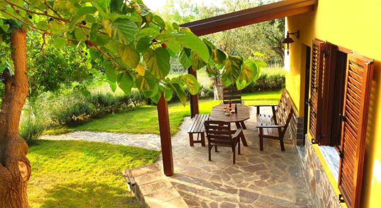 Family-friendly farm with pool, terrace & yard | Dogs allowed — photo 5