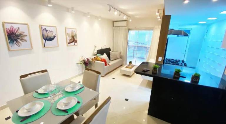 30 secs to the beach, 3 balconies, 2 bdrms ensuite — photo 2