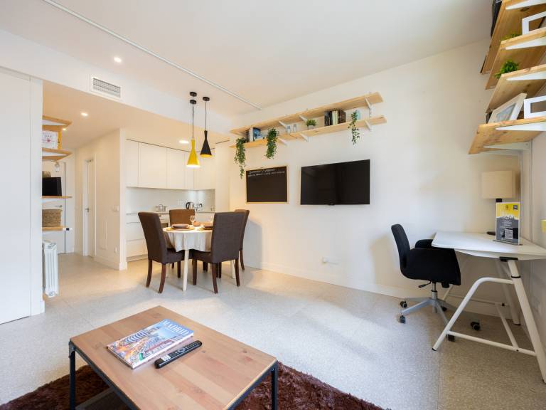 Lovely rental apartment | Close to Royal Palace of Madrid | Pets are welcome — photo 2