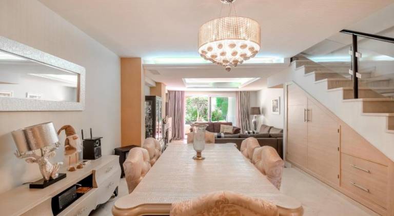 Fully equipped lovely apartment with garden, hot tub & grill | Perfect for remote work | Pet-friendly — photo 3