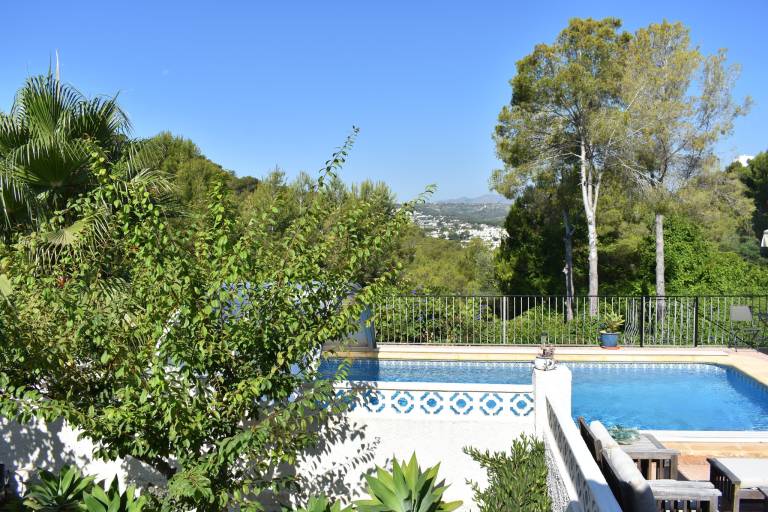 Fully equipped villa with private pool, patio & yard | Pets are welcome — photo 4