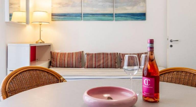 Charming holiday apartment with terrace | Next to the beach | Pets allowed — photo 3