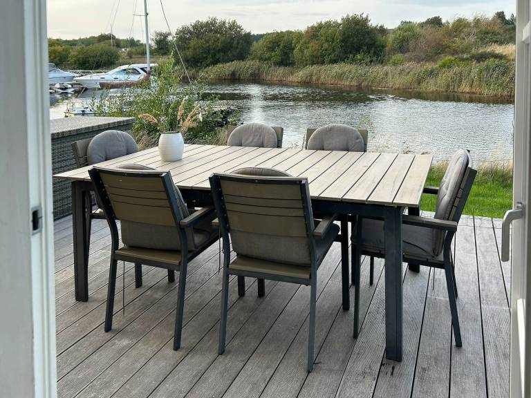 House with BBQ, garden & patio | Water view — photo 4