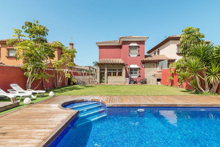 House with patio, private pool & garden | Sea view in Chiclana de la Frontera