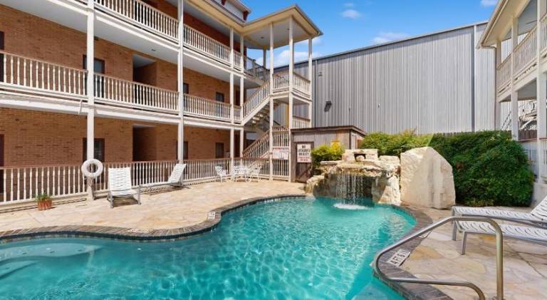 Lovely vacation home | Dogs allowed in New Braunfels, TX