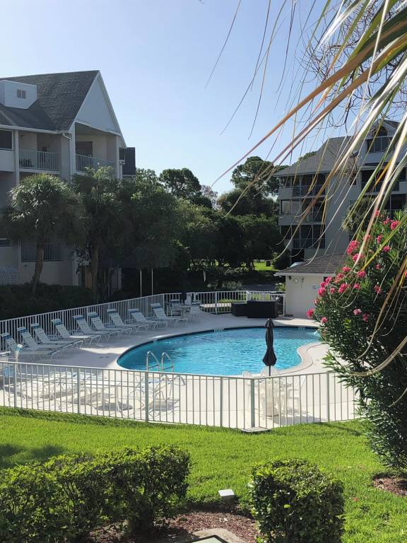 Condo Shamrock Heights