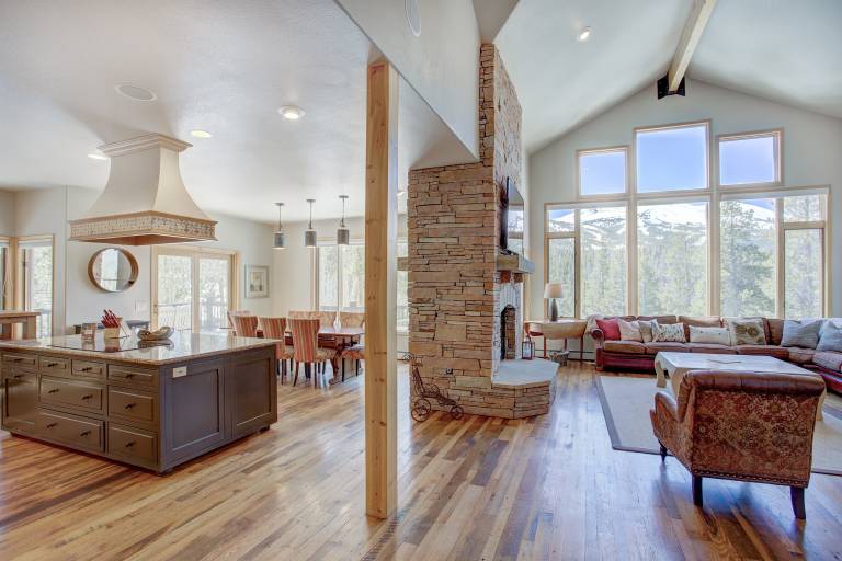 Breckenridge Home Hot Tub 4 Kings Sleeps 16 7 Bedrooms Pets Views — photo 2