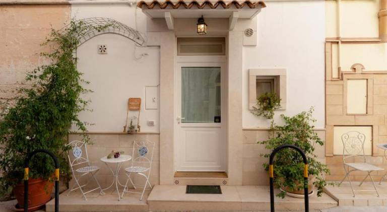 Rental apartment with 1 room for 2 persons in Matera