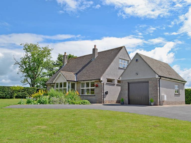 Cottage  Bentham