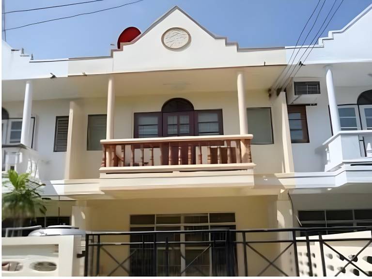 Ample vacation home with terrace | Good for workation | Dogs allowed in Phetchaburi
