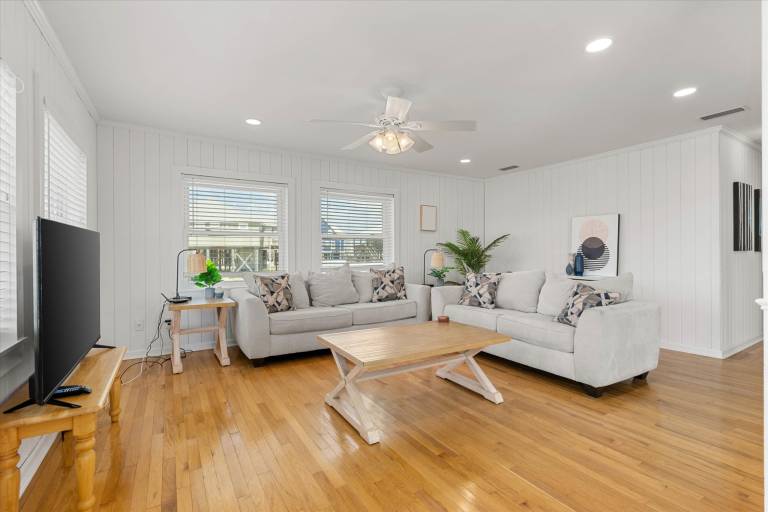 Dauphin Island Escape - 102 Ponchartrain Ct — photo 3