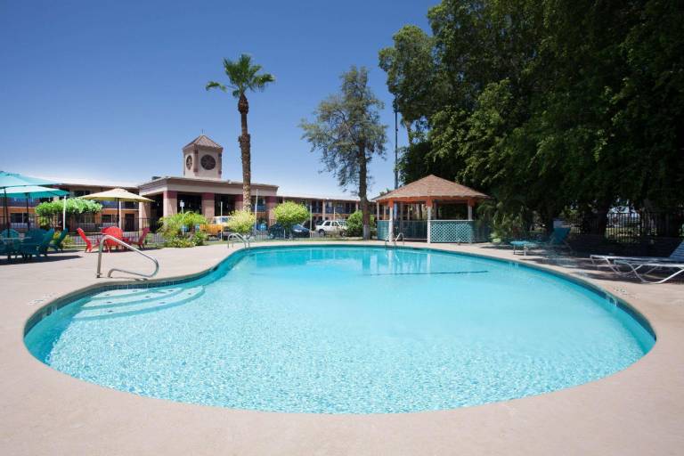Howard Johnson by Wyndham Yuma — photo 3