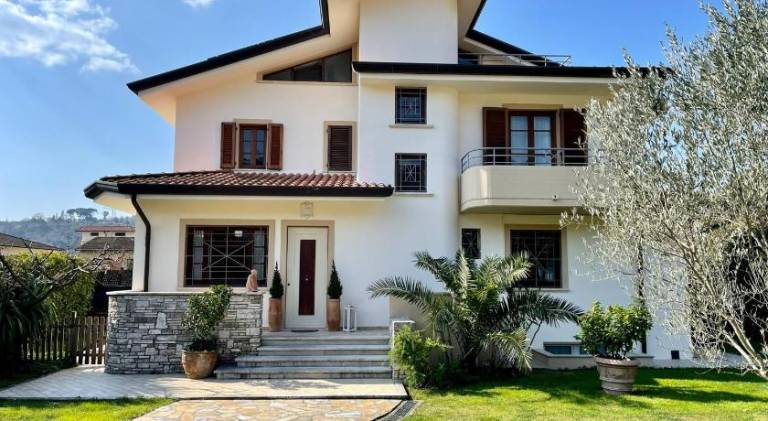 La Stagione dell'Arte B&B in Viareggio