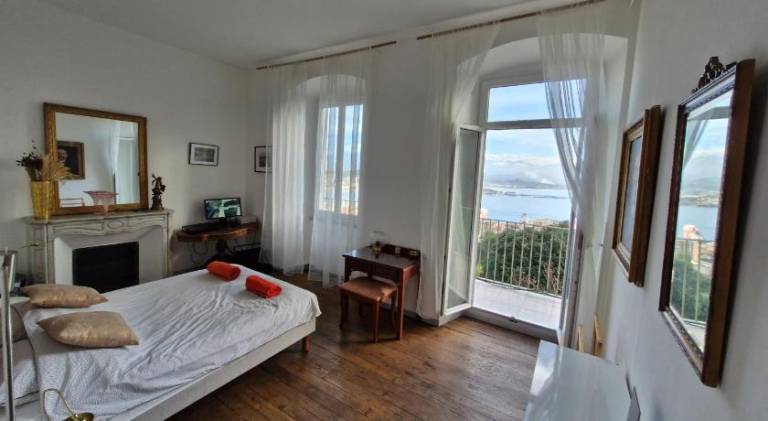 Fully equipped charming villa with garden & terrace | Perfect for remote work | Dogs allowed — photo 2