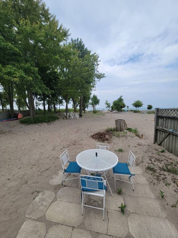 Cabin  Port Stanley