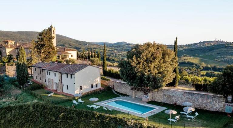 Pleasant farm with pool, yard & grill | Perfect for remote work | Pet-friendly in San Gimignano