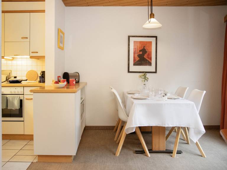 Rental apartment with patio | Mountain view | Close to the ski | Suitable for remote work | Pets allowed — photo 3