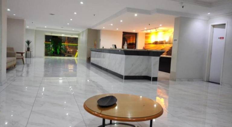 Apartment with pool — photo 3