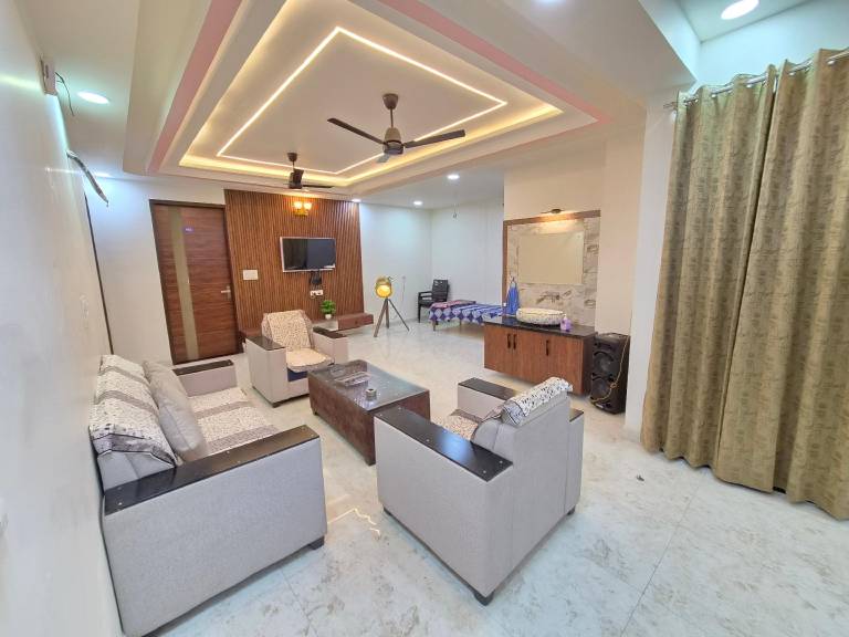 2100 m&sup2; Ferienwohnung