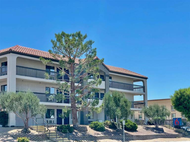 Motel 6 Barstow, Ca - Lenwood Road — photo 5