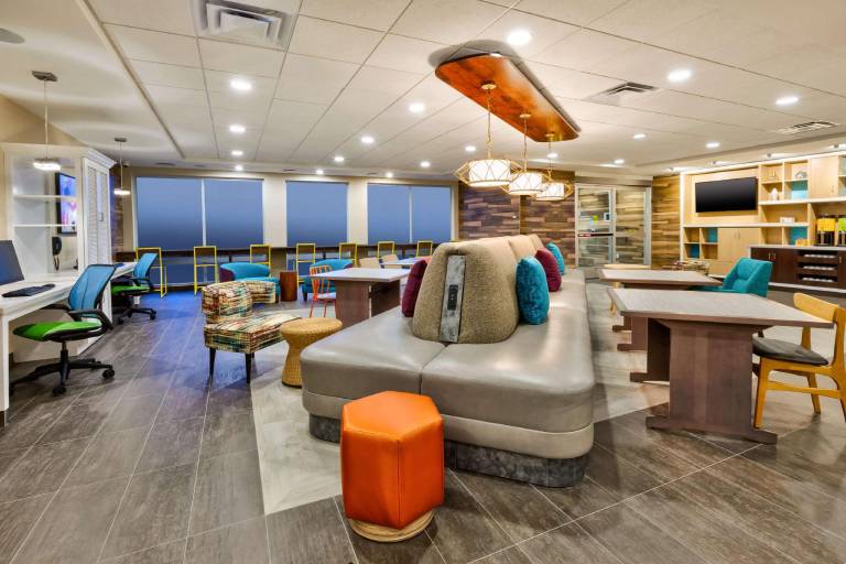 Home2 Suites by Hilton Saginaw — photo 2
