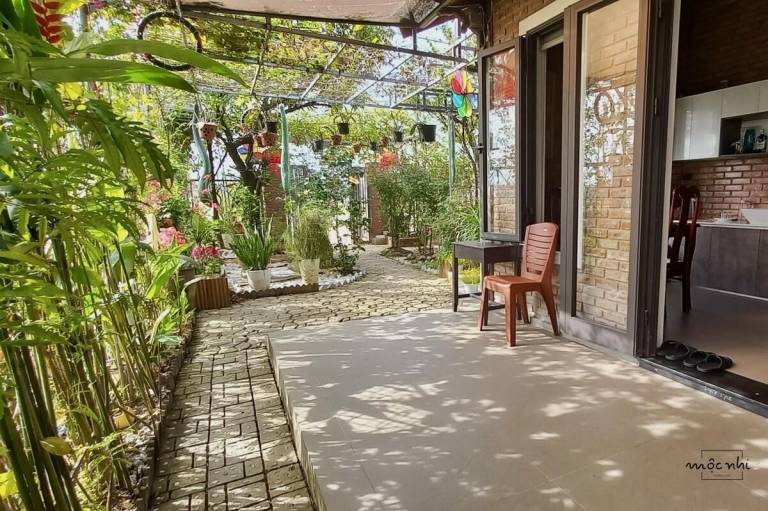 Vacation home with garden & terrace in Hue