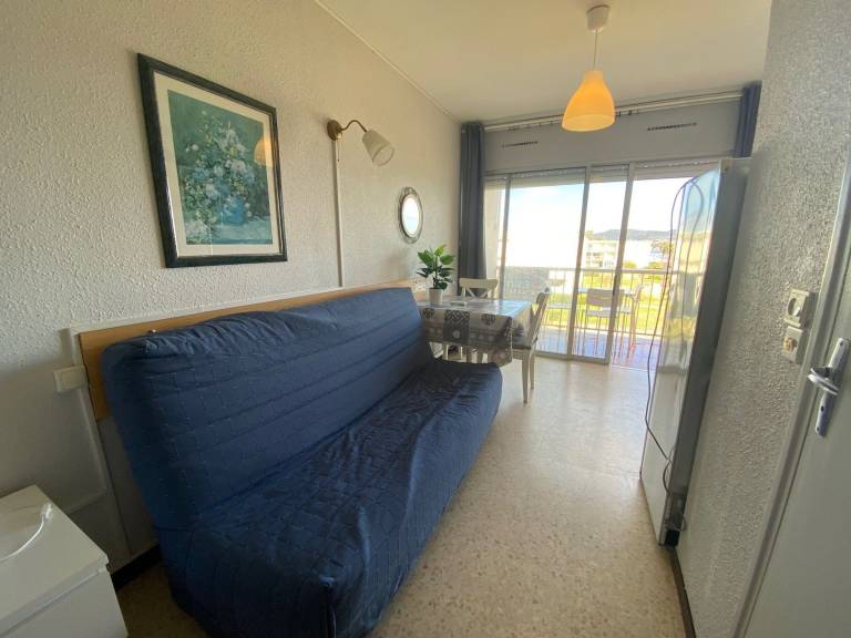 2-star apartment near the spa, pets allowed — photo 4