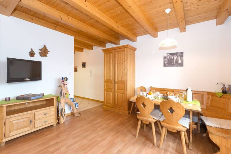 Mahrhof - Agriturismo -Appartamenti: Appartamento "Alpenrose" — photo 3