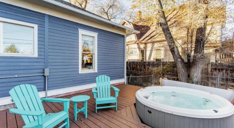 Vacation home with jacuzzi | Pet-friendly — photo 3