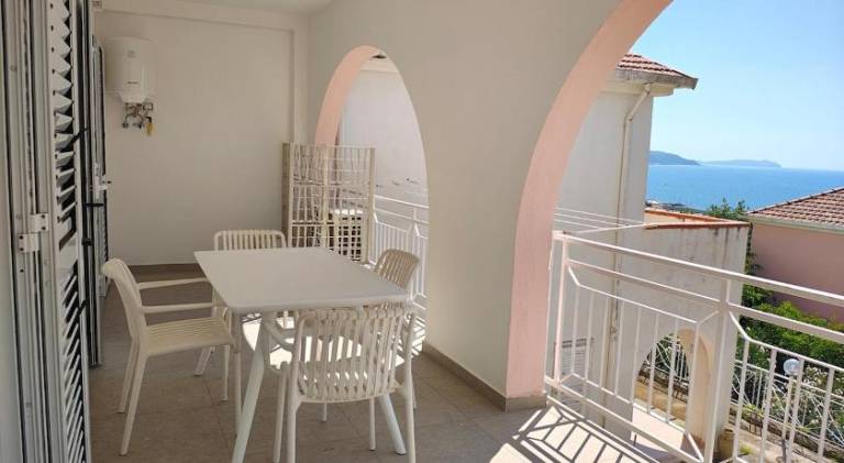 Holiday apartment with 2 rooms for 4 persons — photo 4