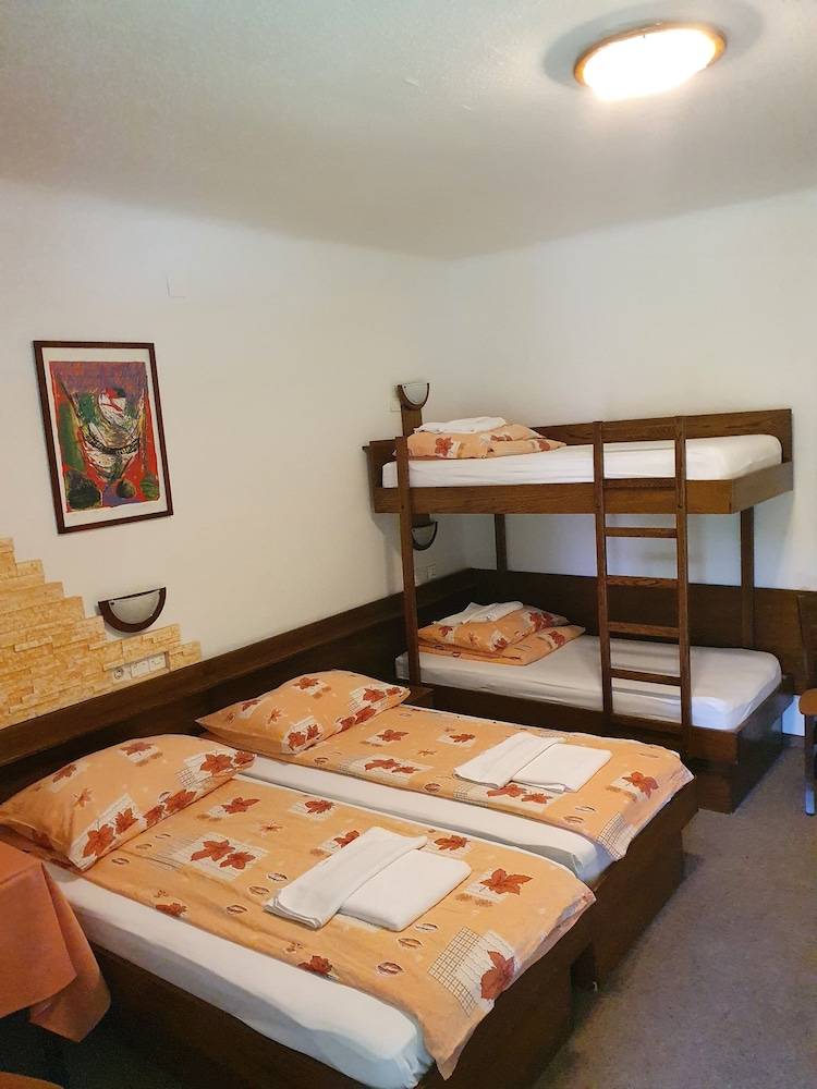Prenočišče z zajtrkom Smlednik