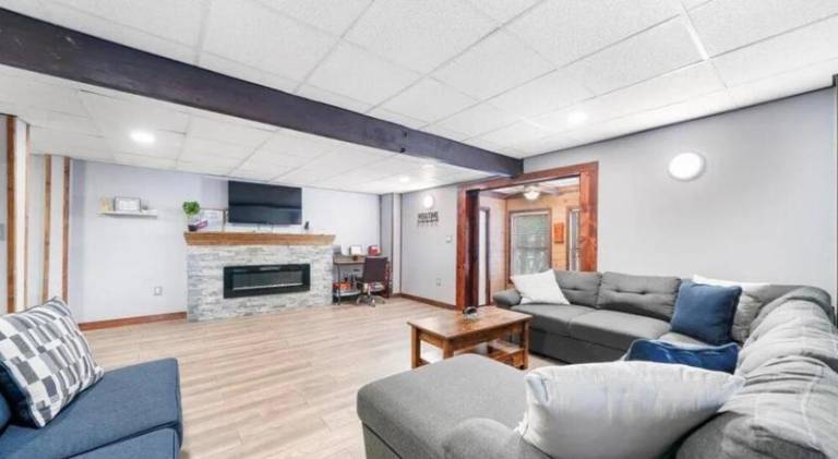 Lovely chalet | Pets are welcome in Hawley, PA