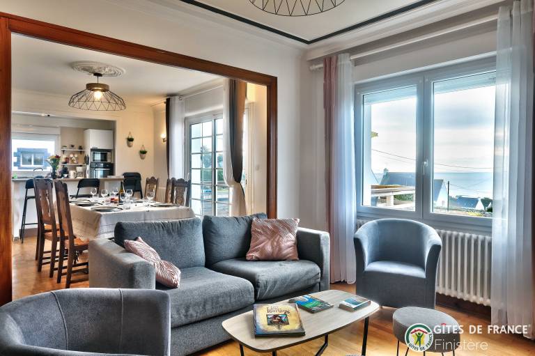 Gite with yard, terrace & grill | Sea view — photo 5