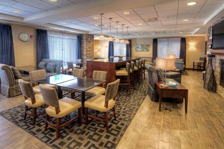 Hampton Inn Great Falls — photo 3