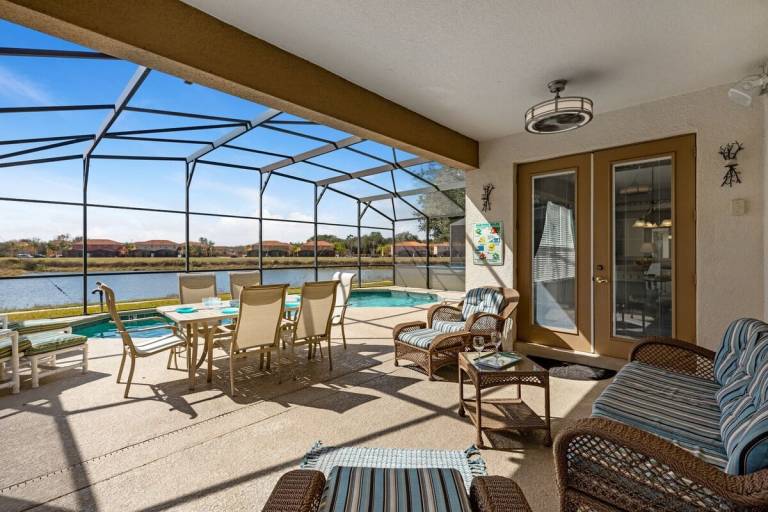 House with private pool & barbeque | Lake view — photo 2