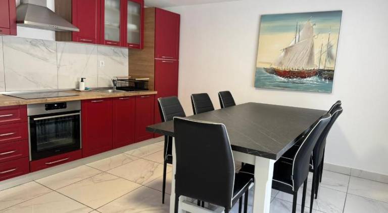 Villa with pool | Pet-friendly — photo 3