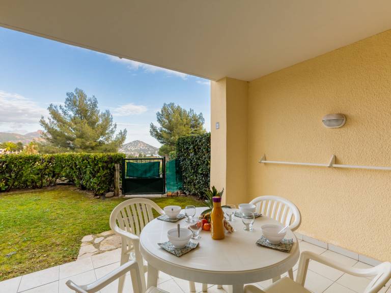 Child-friendly holiday apartment with terrace, pool & garden | Close to the beach | Pet-friendly — photo 5