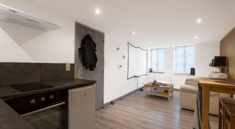 Holiday apartment with jacuzzi — photo 3