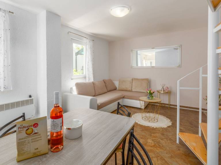 Apartment with terrace | Pets are welcome — photo 2