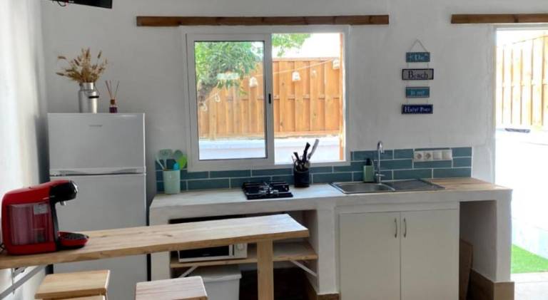 Apartment with barbeque, patio & yard | Next to the beach | Pets are welcome — photo 4