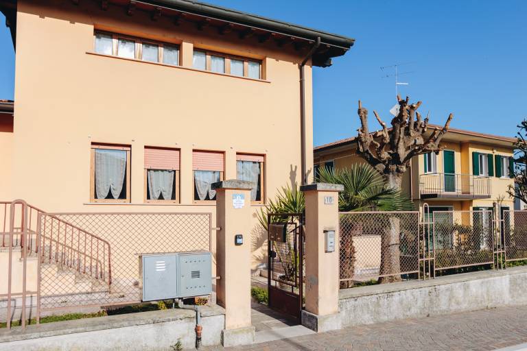 Rental apartment with terrace & yard | Pet-friendly in Pozzolengo