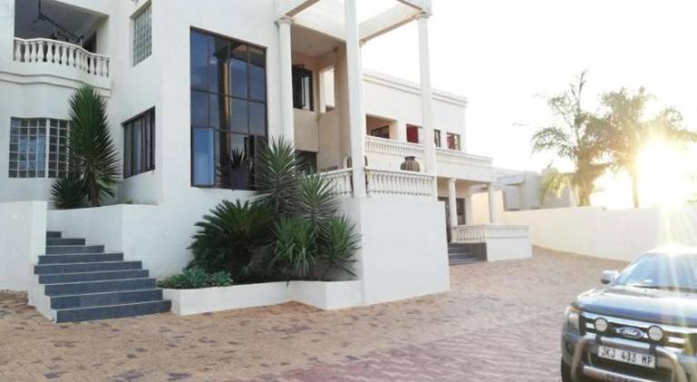 Casadeross Guest House in Pretoria