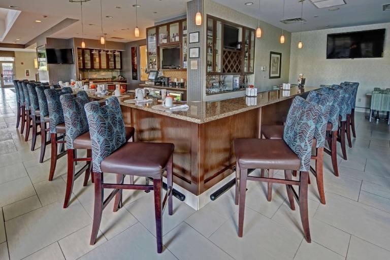 Hilton Garden Inn Tulsa Midtown — photo 4