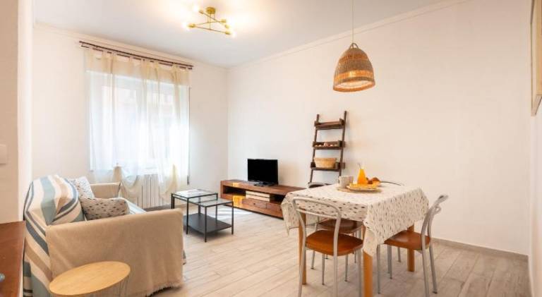 Holiday apartment with 2 rooms for 5 persons — photo 2