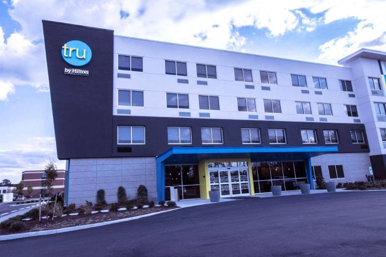Tru by Hilton Norfolk Airport in Norfolk, VA