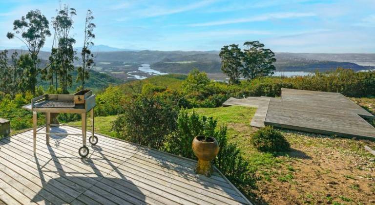 Vacation home with hot tub | Pets allowed — photo 4