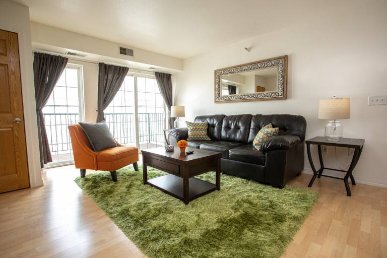 Family-friendly rental apartment with patio | Pets allowed in Minneapolis, MN
