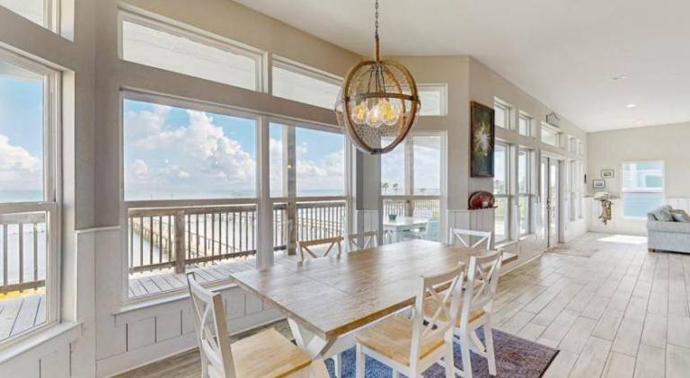 Vacation home with private pool, terrace & barbeque | Pets are welcome — photo 4