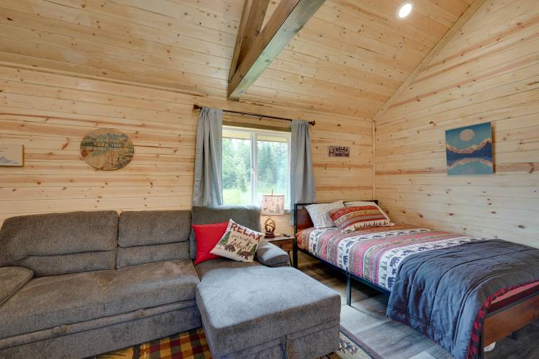 Kenai Peninsula Base Camp: Cabin in Soldotna — photo 5